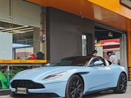Aston Martin DB11 2017