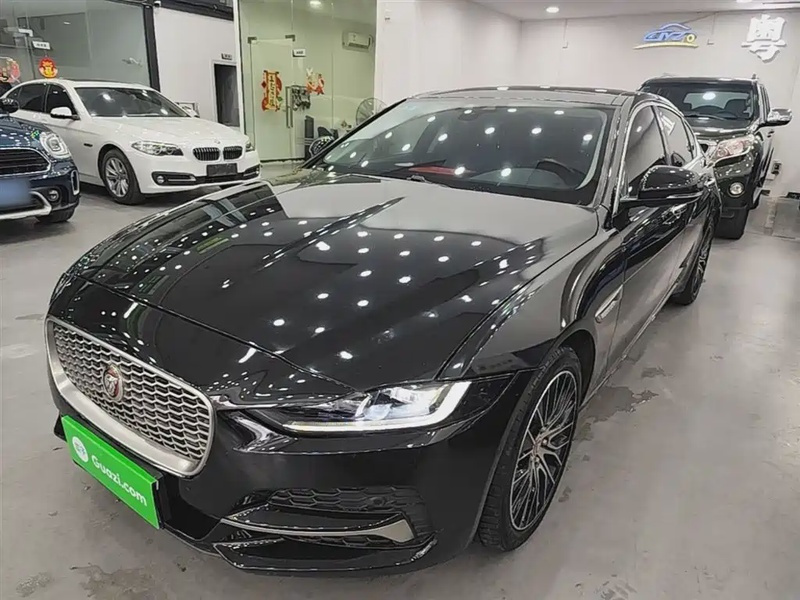 Jaguar XE