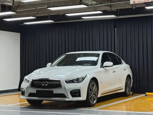 Infiniti Q50 2015
