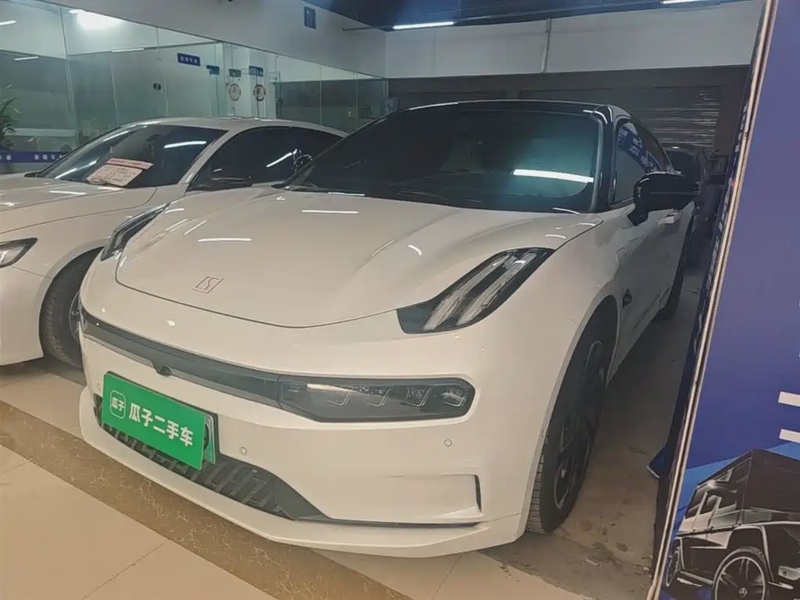 Zeekr 001