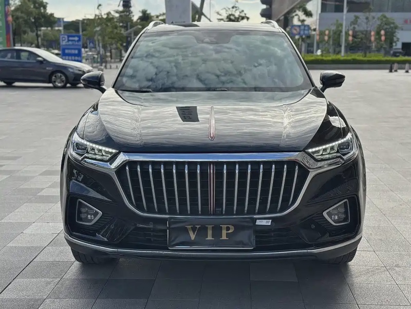 Hongqi HS5
