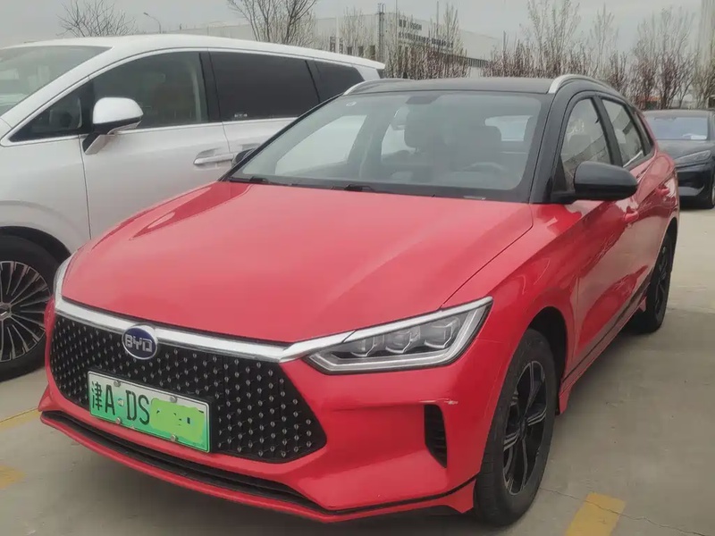 BYD e2