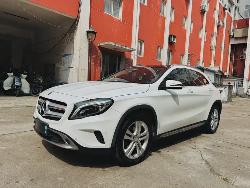 Mercedes-Benz GLA-Class