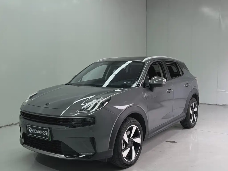 Lynk & Co 06