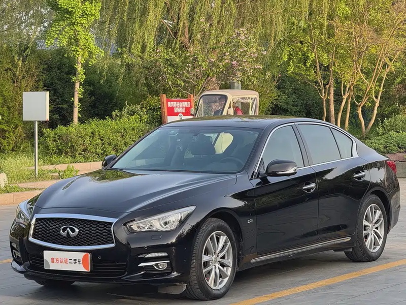 Infiniti Q50