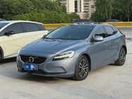 Volvo V40 2018