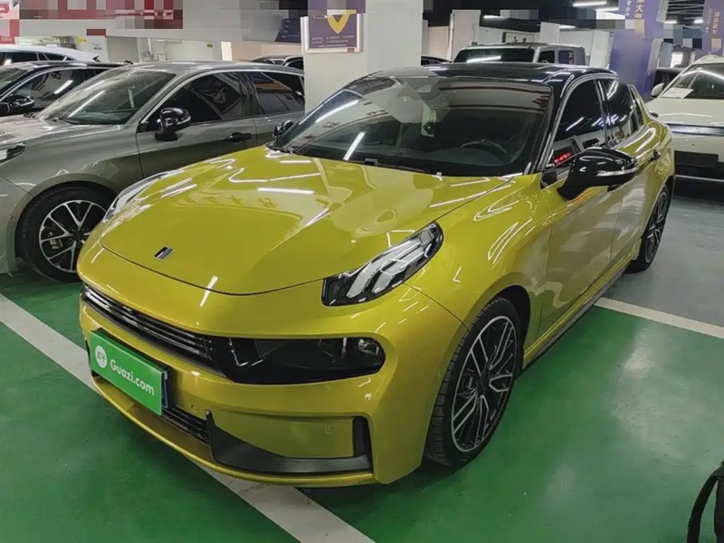 Lynk & Co 03