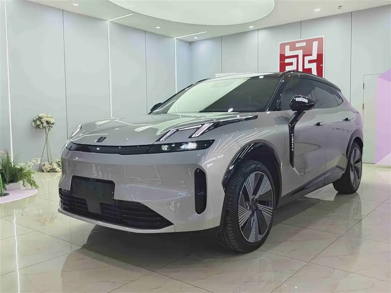 Lynk & Co 08