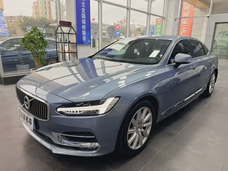 Volvo S90