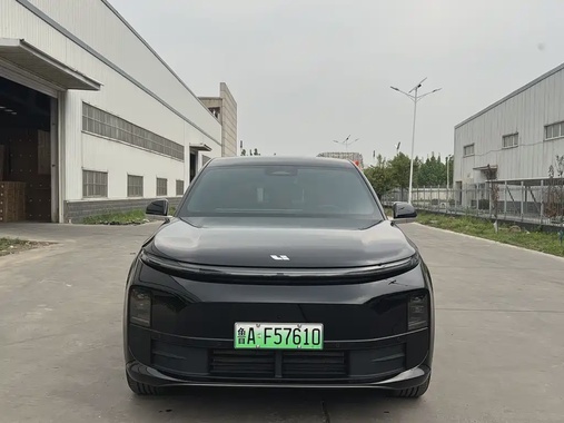 Li Auto L6 2025