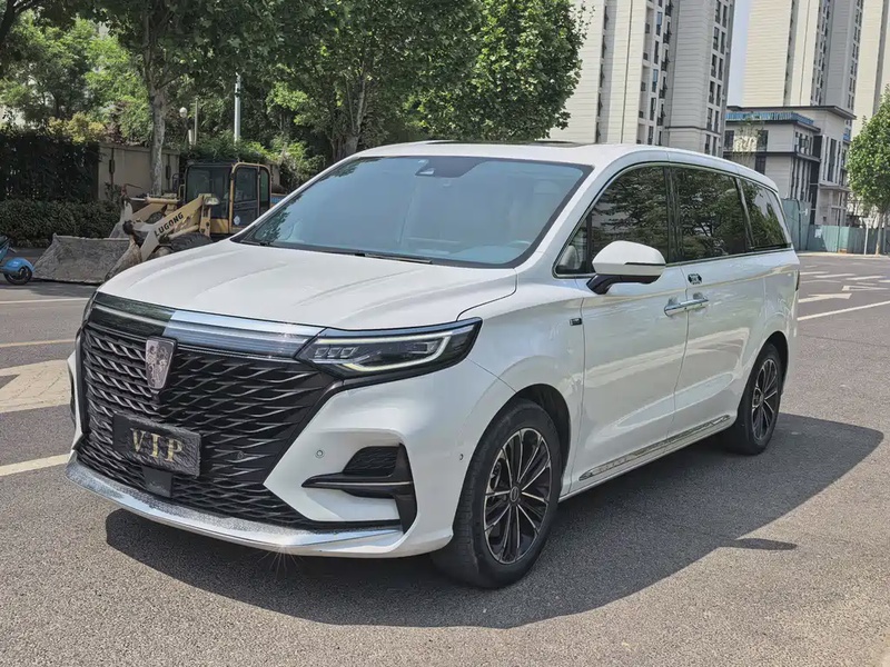 Roewe iMAX8