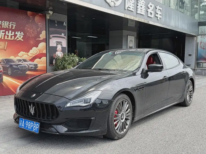 Maserati Quattroporte