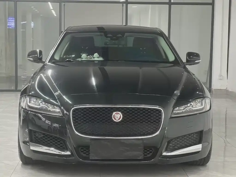 Jaguar XFL