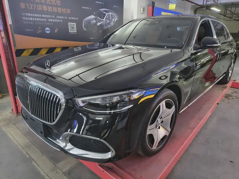 Mercedes-Benz S-Class