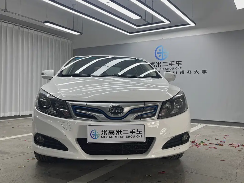 BYD e5