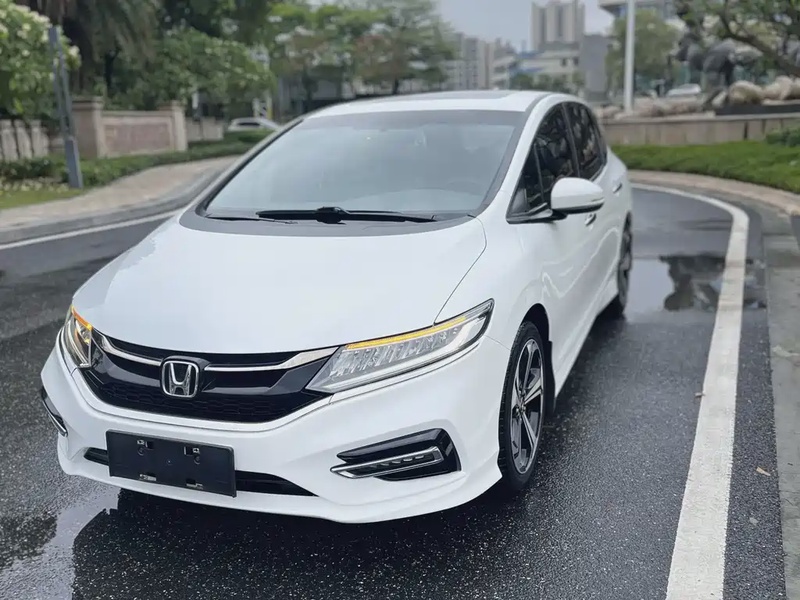 Honda Jade
