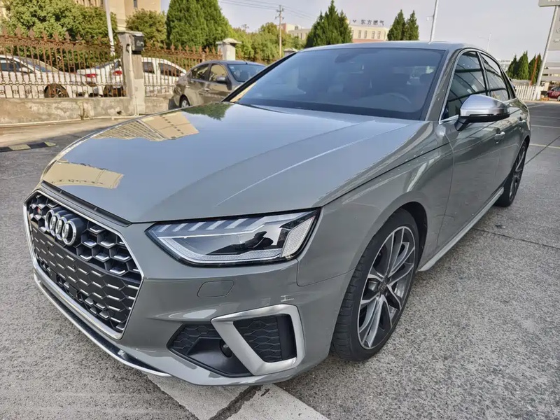 Audi S4