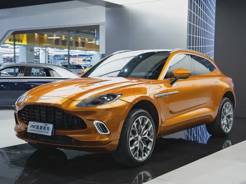Aston Martin DBX 2022