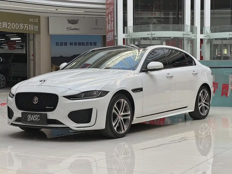 Jaguar XE