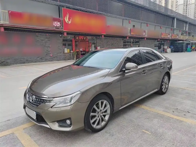 Toyota Reiz