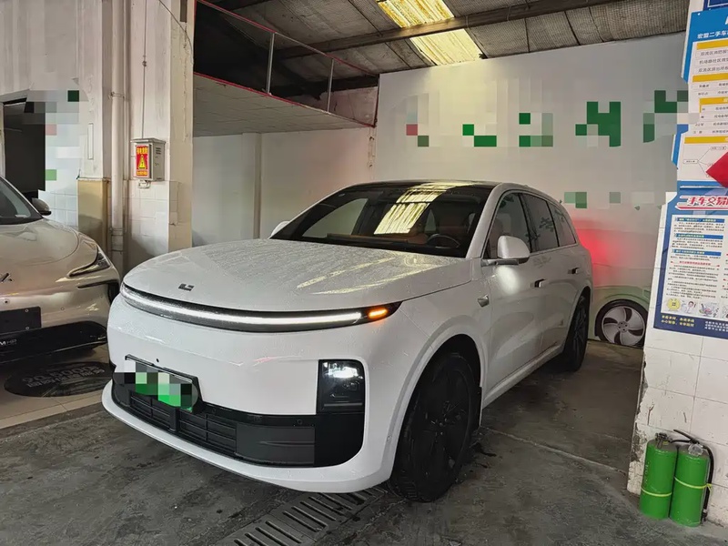 Li Auto L6