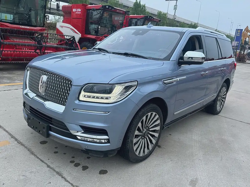 Lincoln Navigator