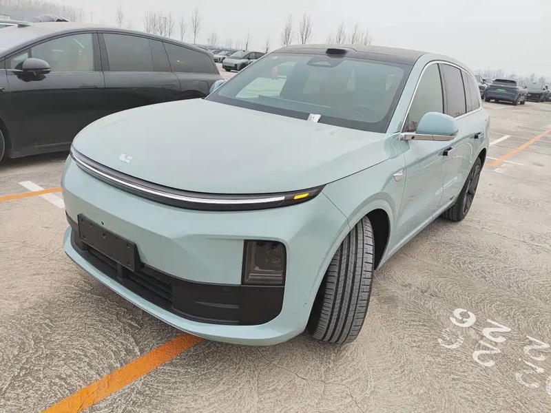 Li Auto L6