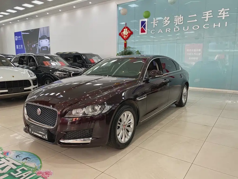 Jaguar XF