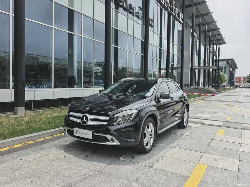Mercedes-Benz GLA-Class