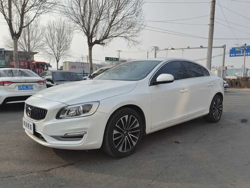 Volvo S60