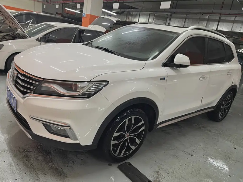 Roewe RX5