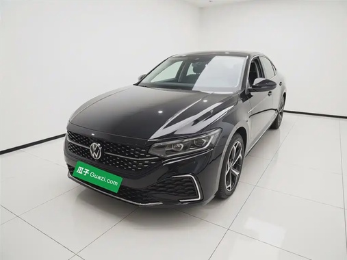 Volkswagen Passat 2023