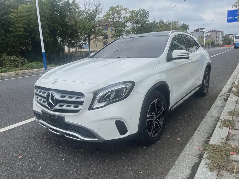 Mercedes-Benz GLA-Class
