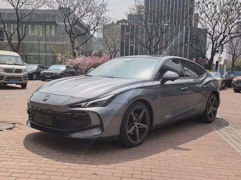 MG MG7