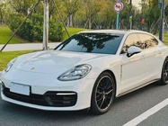 Porsche Panamera 2022