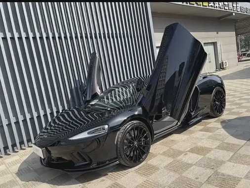 McLaren GT 2021