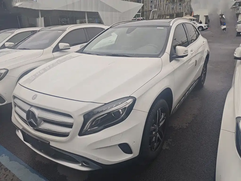 Mercedes-Benz GLA-Class