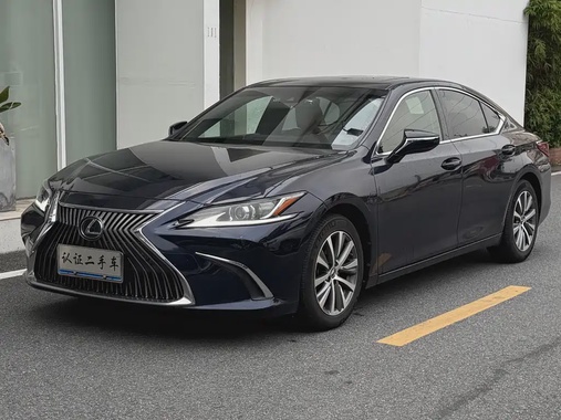 Lexus ES 2019