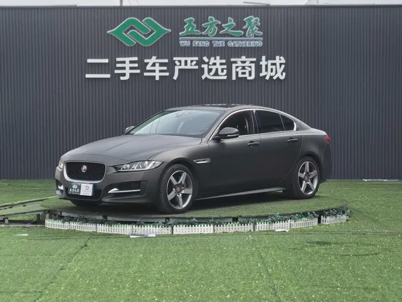 Jaguar XE