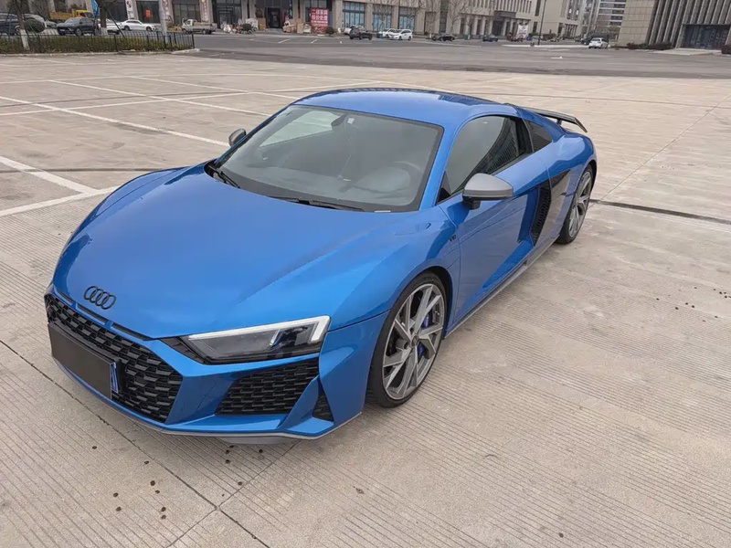 Audi R8