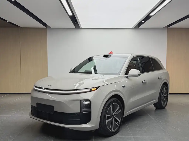 Li Auto L6