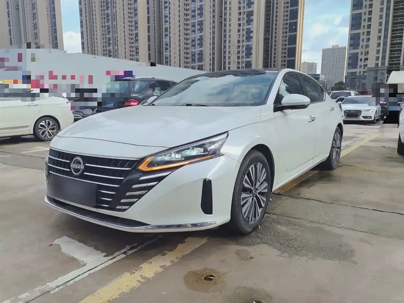Nissan Teana