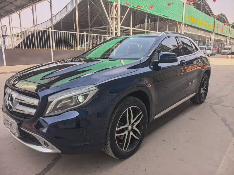 Mercedes-Benz GLA-Class