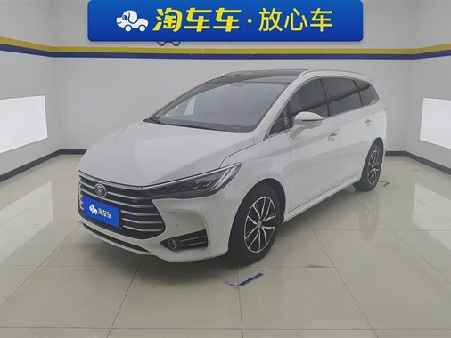 BYD MAX 2018