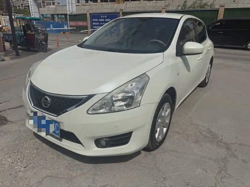 Nissan Tiida 2013