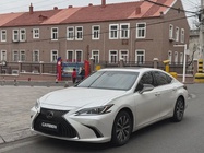 Lexus ES 2019