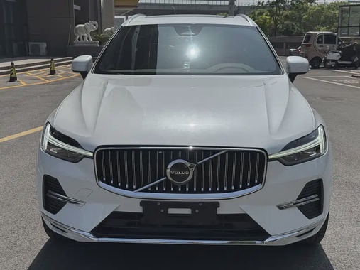 Volvo XC60 2022