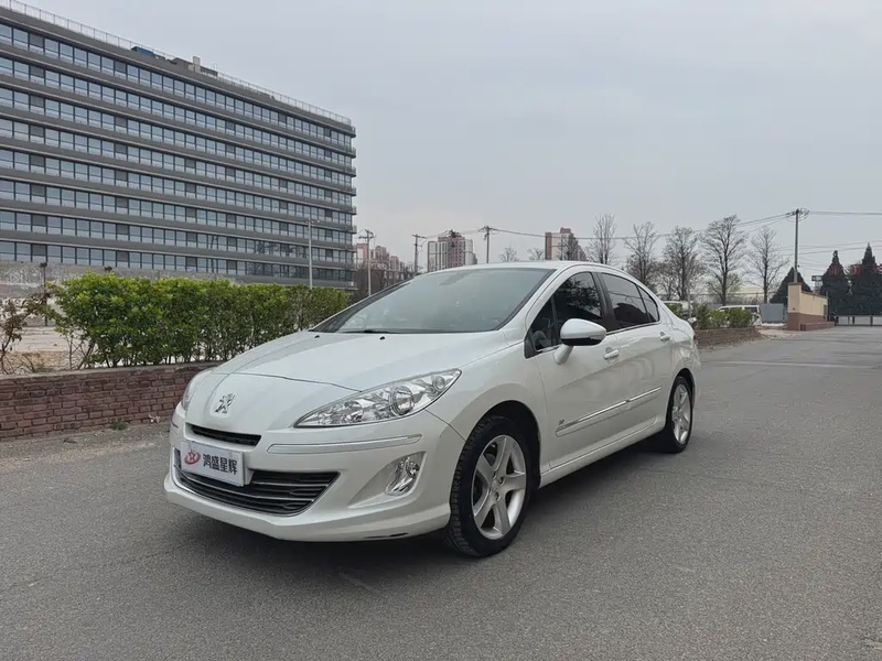 Peugeot 408