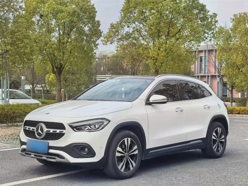 Mercedes-Benz GLA-Class