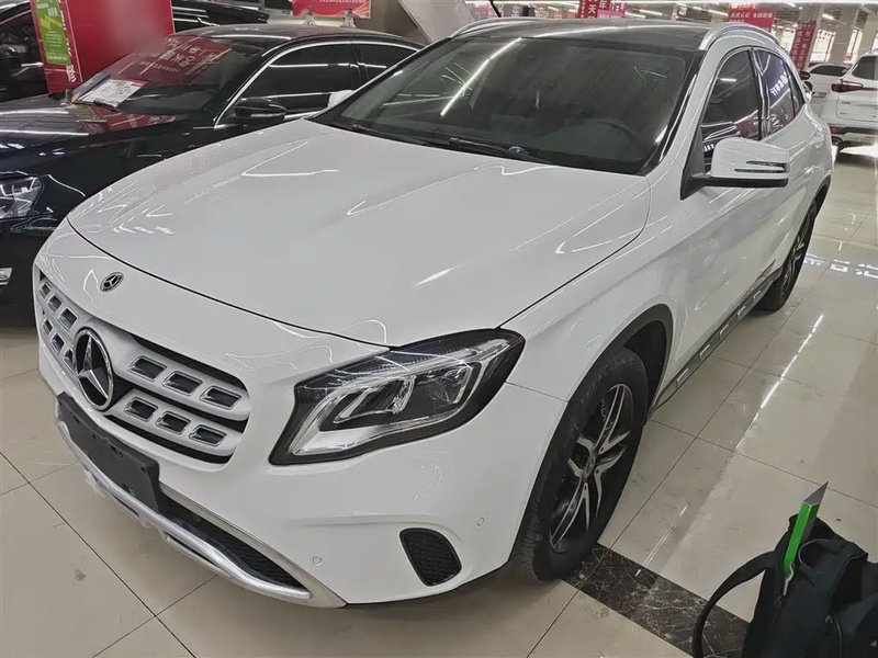 Mercedes-Benz GLA-Class